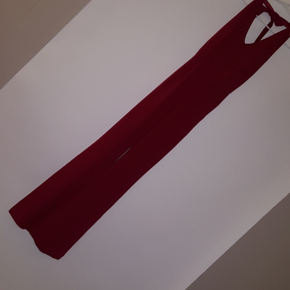 NWT! Sz4 Tall Guess Victoria Red halter jumpsuit. - Picture 2 of 8